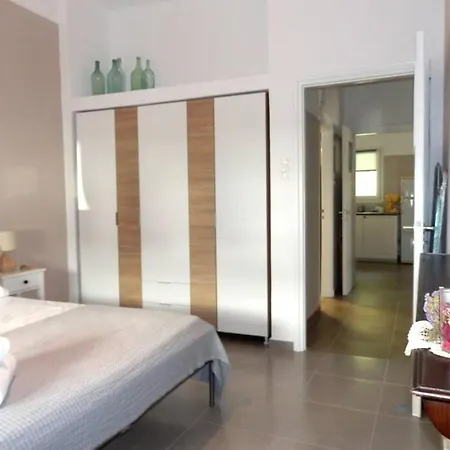 Mellow Mood Town Tínos